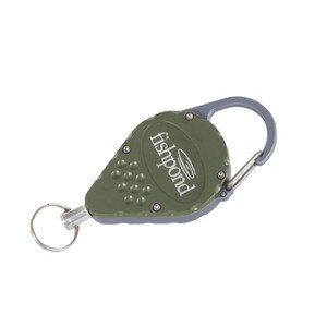 Fishpond Arrowhead Retractor in Moss